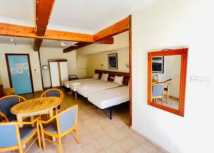 Quad 2636 Aparthotel *